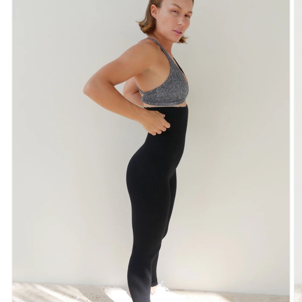 Enhance Active Compression Leggings - Picture 2 of 8